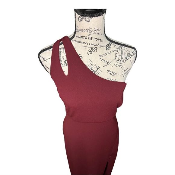 Lulus One-Shoulder Cutout Maxi Dress in Burgundy - Picture 4 of 11